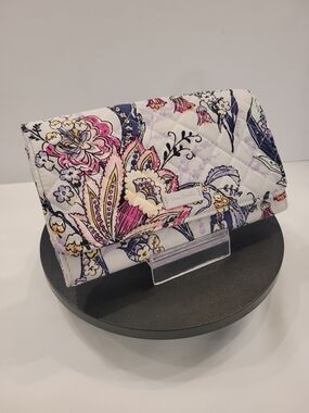 Vera Bradley NWOT Hummingbird Park Quilted Fold-Over Wallet RFID
